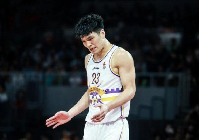 博鱼体育-0分1板+正负值最低，状元郎回家不会打球了？球迷：不敢打就下去