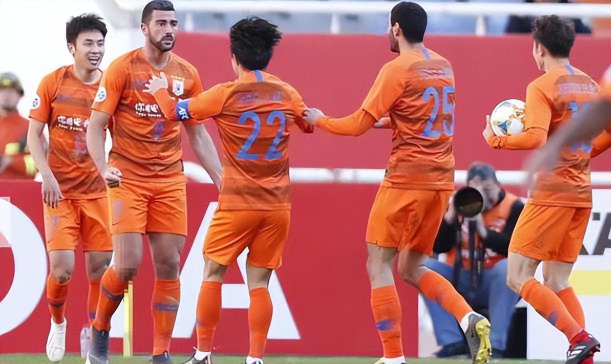 博鱼体育-他刚刚入选邵佳一国足，就有望成为鲁能指挥官位置黑马，值得期待